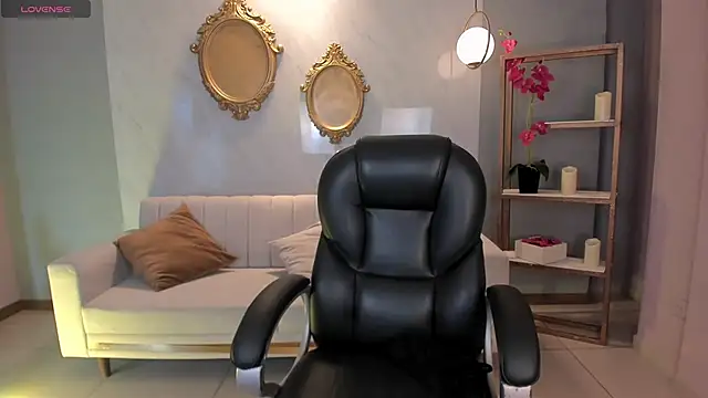 AmbarJames  online show from 09/16/25, 12:06