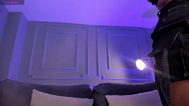 AmbarJames  online show from 02/02/26, 12:15