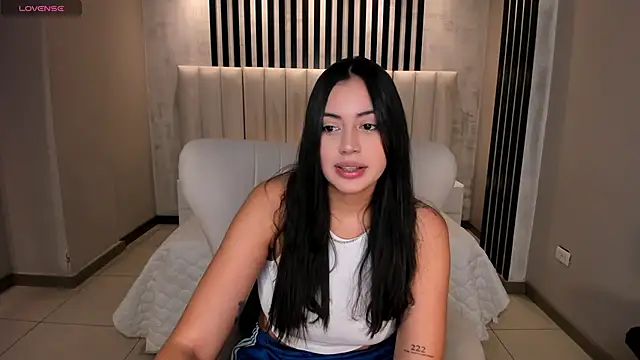 AmbarJames  online show from 04/02/26, 11:41