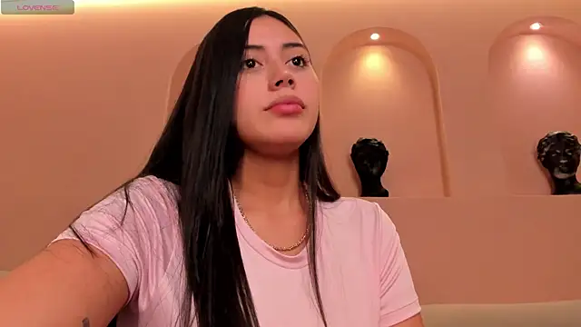 AmbarJames  online show from 04/23/26, 12:29