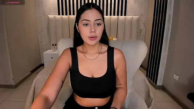 Snapshot of AmbarJames_ chatting on 06/03/26, 11:57 AmbarJames online show from 06/03/26, 11:57