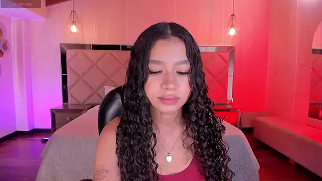 SophieHouston  online show from 12/15/25, 05:44