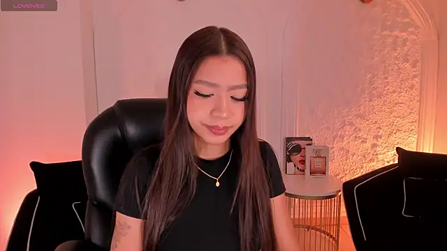 SophieHouston  online show from 07/13/26, 04:48