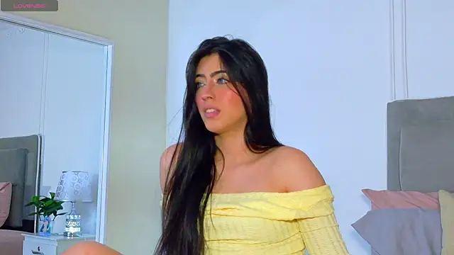 Ambar Bull online show from 04/17/26, 10:51