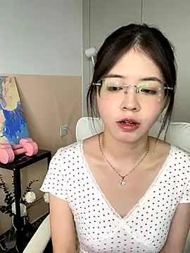 Snapshot of Qianqian-888 chatting on 09/27/25, 07:46 Qianqian-888 online show from 09/27/25, 07:46