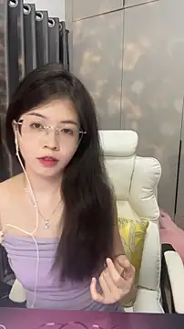 Snapshot of Qianqian-888 chatting on 10/11/25, 09:52 Qianqian-888 online show from 10/11/25, 09:52