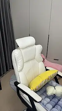 Snapshot of Qianqian-888 chatting on 10/30/25, 01:18 Qianqian-888 online show from 10/30/25, 01:18