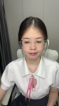 Snapshot of Qianqian-888 chatting on 11/02/25, 01:19 Qianqian-888 online show from 11/02/25, 01:19