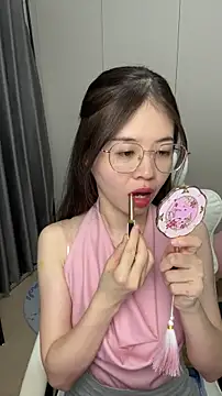 Snapshot of Qianqian-888 chatting on 11/16/25, 01:00 Qianqian-888 online show from 11/16/25, 01:00