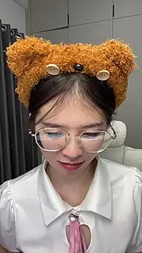 Snapshot of Qianqian-888 chatting on 12/01/25, 12:54 Qianqian-888 online show from 12/01/25, 12:54