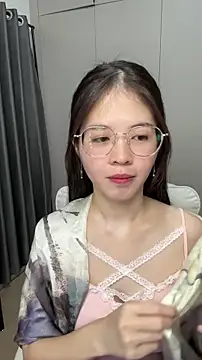 Snapshot of Qianqian-888 chatting on 12/03/25, 01:13 Qianqian-888 online show from 12/03/25, 01:13