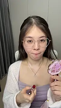 Snapshot of Qianqian-888 chatting on 12/04/25, 12:42 Qianqian-888 online show from 12/04/25, 12:42