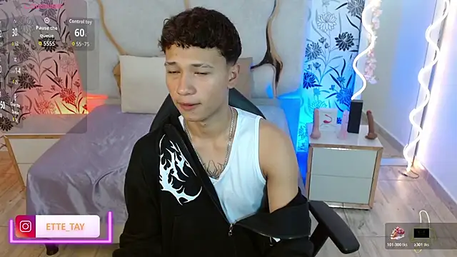 Snapshot of Ette_tay chatting on 11/05/25, 03:06 Ette tay online show from 11/05/25, 03:06
