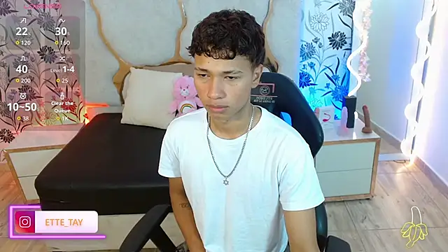 Snapshot of Ette_tay chatting on 11/09/25, 04:11 Ette tay online show from 11/09/25, 04:11