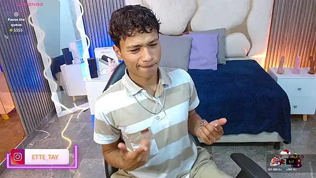 Snapshot of Ette_tay chatting on 11/21/25, 03:38 Ette tay online show from 11/21/25, 03:38