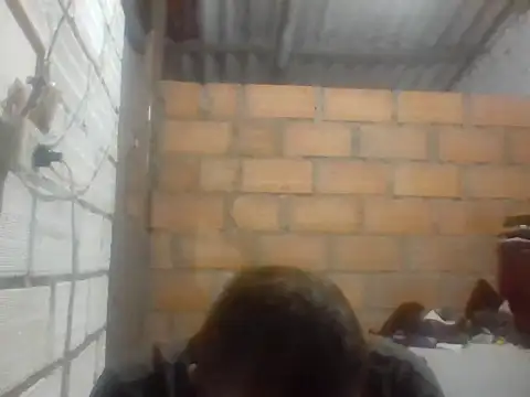 santiii   12 online show from 12/18/25, 04:29