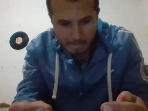 santiii   12 online show from 01/12/26, 11:54