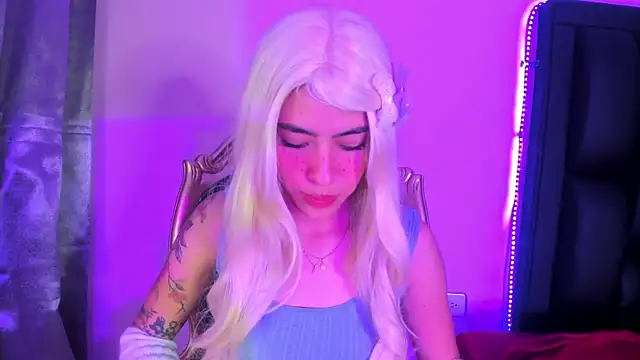 ValkaGrecco online show from 11/02/25, 02:58