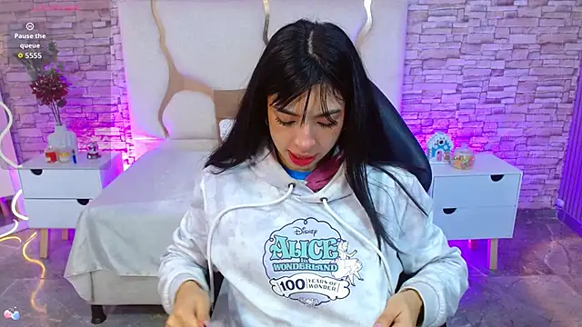 juno tay online show from 11/24/25, 11:54