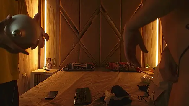 Hotcouple 222 online show from 03/18/26, 07:28