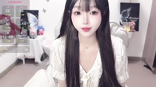 -EEBABY online show from 09/29/25, 02:33