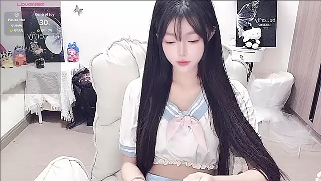Snapshot of -EEBABY chatting on 06/02/26, 02:41 -EEBABY online show from 06/02/26, 02:41