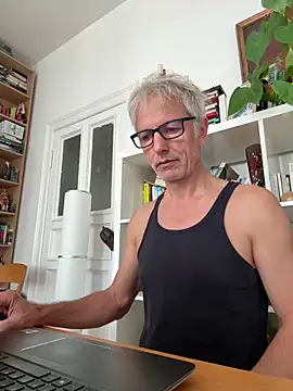 SexyLeon8 online show from 09/15/25, 09:20