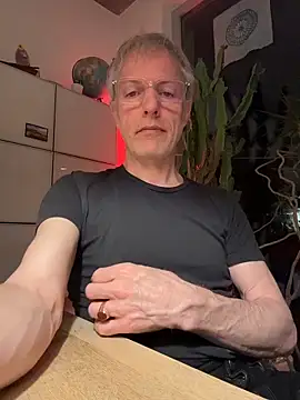 SexyLeon8 online show from 03/26/26, 10:04