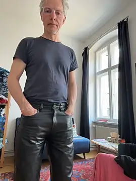 SexyLeon8 online show from 04/11/26, 05:56