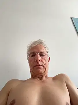 Snapshot of SexyLeon8 chatting on 06/21/26, 06:38 SexyLeon8 online show from 06/21/26, 06:38