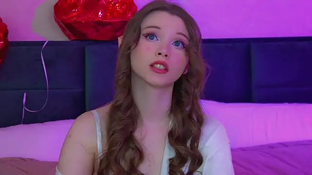 KeiraAsti online show from 02/15/26, 06:21