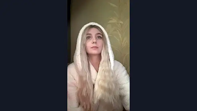 sindi love u online show from 10/19/25, 09:32