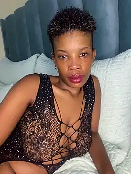 Caramel Mellow online show from 12/19/25, 09:27