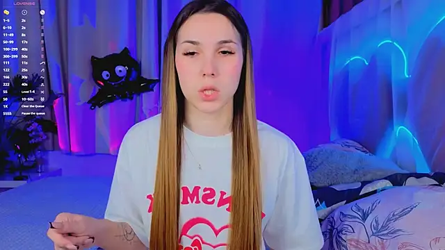 -CindyLou online show from 10/23/25, 08:18