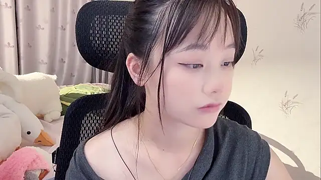 Snapshot of puppy-999 chatting on 05/21/26, 12:12 puppy-999 online show from 05/21/26, 12:12