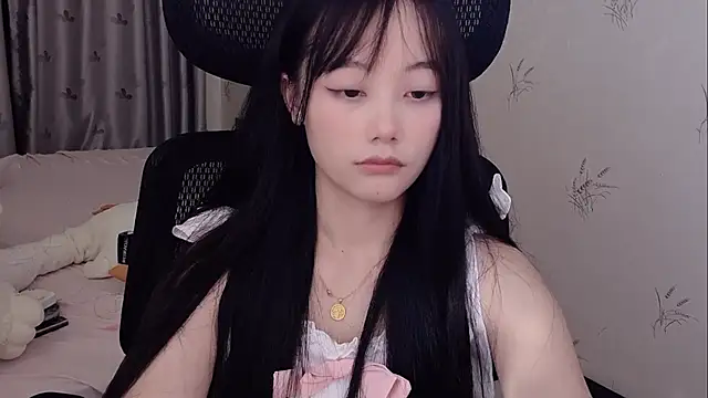 Snapshot of puppy-999 chatting on 06/03/26, 02:33 puppy-999 online show from 06/03/26, 02:33