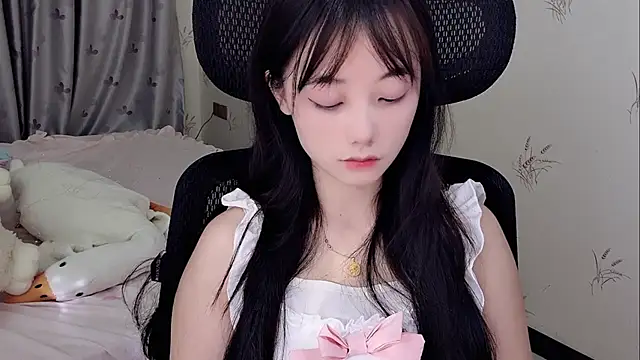 Snapshot of puppy-999 chatting on 06/06/26, 11:48 puppy-999 online show from 06/06/26, 11:48