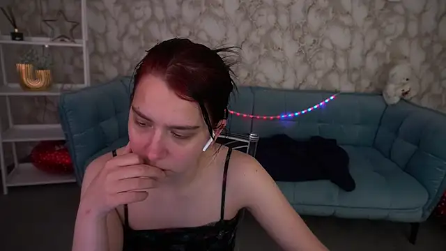 LiviaShy online show from 04/21/26, 07:28