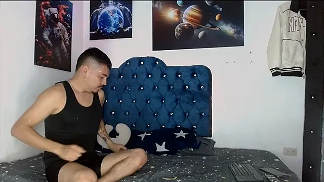 Arturocontreras11 online show from 12/18/25, 08:53