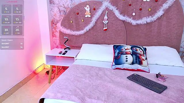 Snapshot of Becca_Grims chatting on 11/30/25, 03:54 Becca Grims online show from 11/30/25, 03:54