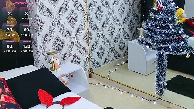 Snapshot of Becca_Grims chatting on 12/04/25, 03:27 Becca Grims online show from 12/04/25, 03:27