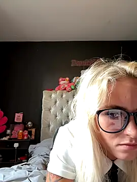 ShortySweet online show from 09/15/25, 03:34