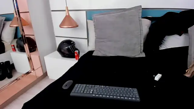 Ashkoreh online show from 03/31/26, 08:20