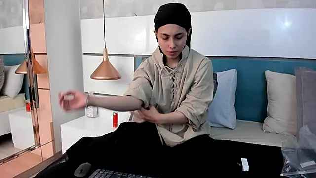 Ashkoreh online show from 04/07/26, 09:15