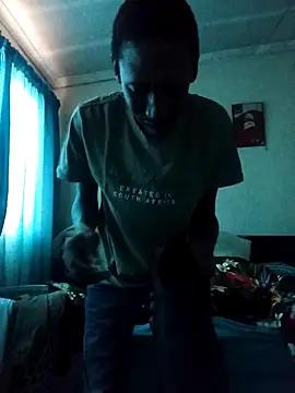 Snapshot of Khutsomokaka4 chatting on 10/13/25, 04:12 Khutsomokaka4 online show from 10/13/25, 04:12