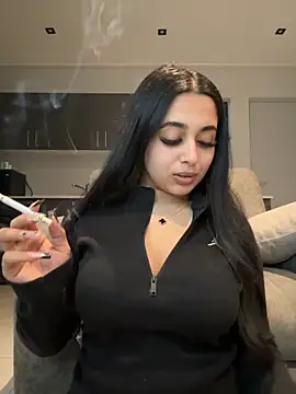 LilMisIndianx online show from 10/22/25, 11:21