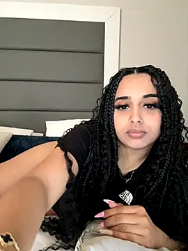 LilMisIndianx online show from 12/22/25, 11:07