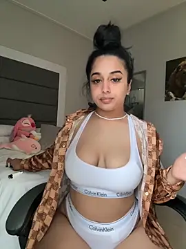 LilMisIndianx online show from 02/01/26, 02:26