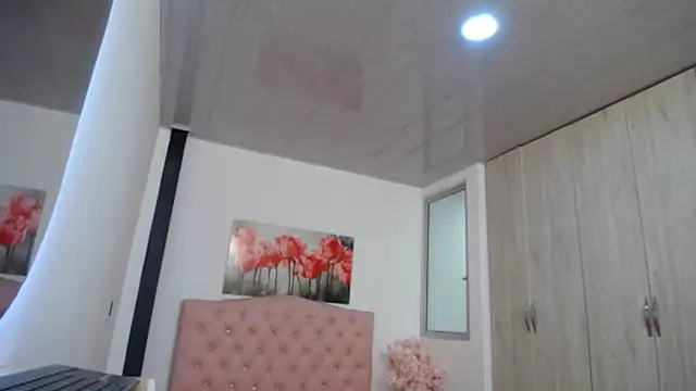 pinky f00x online show from 11/29/25, 07:28