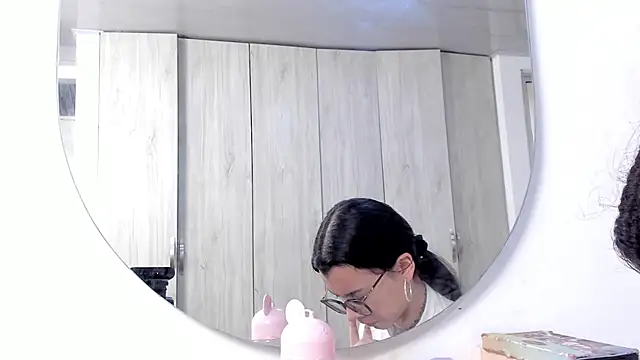 pinky f00x online show from 07/22/26, 09:50